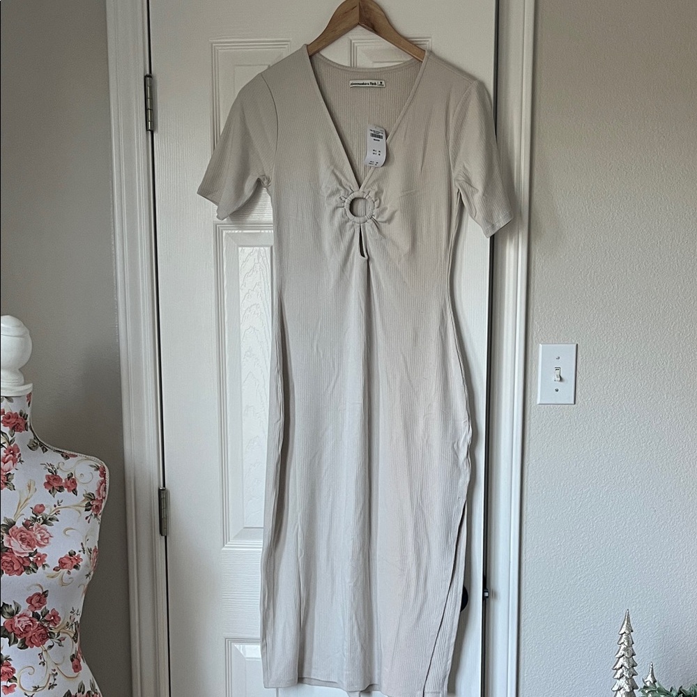 Abercrombie & Fitch Cream Ring Detail Dress